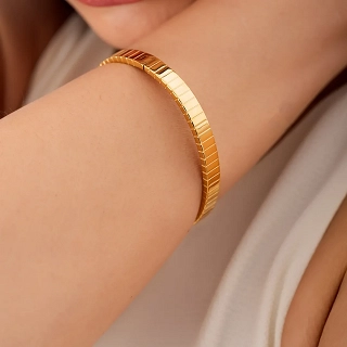 Βραχιόλι γυναικείο από ανοξείδωτο ατσάλι χειροπέδα με κούμπωμα