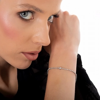 Βραχιόλι γυναικείο από ανοξείδωτο ατσάλι ριβιέρα με λευκά ζιργκόν