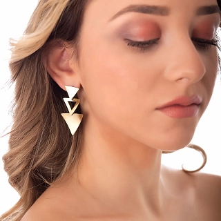 Oxzen σκουλαρίκια κρεμαστά ατσάλινα με τρίγωνα ματ