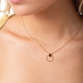 Κολιέ γυναικείο από ανοξείδωτο ατσάλι επιχρυσωμένο με κόκκινο ζιργκόν