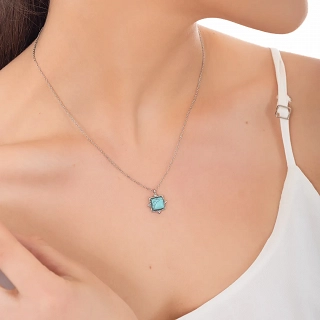 Κολιέ γυναικείο από ανοξείδωτο ατσάλι τετράγωνο με τυρκουάζ πέτρα