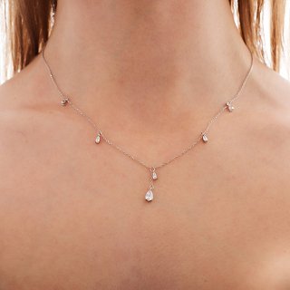 Oxzen κολιέ ασημένιο με κρεμαστά λευκά ζιργκόν