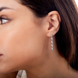 Oxzen σκουλαρίκι ασημένιο με μία σειρά λευκά ζιργκόν