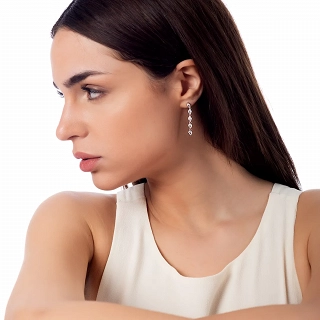 Oxzen σκουλαρίκι ασημένιο με μία σειρά λευκά ζιργκόν