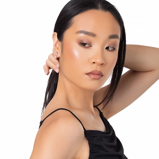 Oxzen ασημένιο σκουλαρίκι καρφωτό με λευκό ζιργκόν