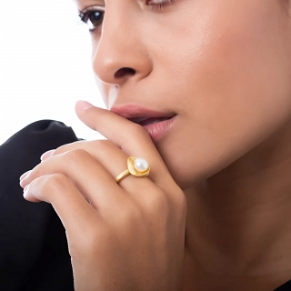 Oxzen ασημένιο δαχτυλίδι επιχρυσωμένο χειροποίητο με πέρλα