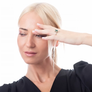 Oxzen ασημένιο δαχτυλίδι με πράσινο ορθογώνιο ζιργκόν