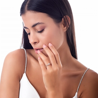 Oxzen δαχτυλίδι ασημένιο μονόπετρο με λευκά ζιργκόν