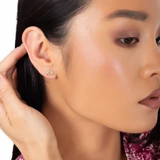 Oxzen ασημένια σκουλαρίκια καρφωτά με ουράνιο τόξο