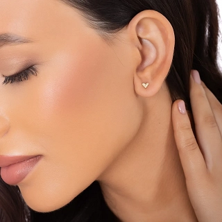 Oxzen ασημένια σκουλαρίκια καρφωτά μικρή καρδιά με λευκά ζιργκόν