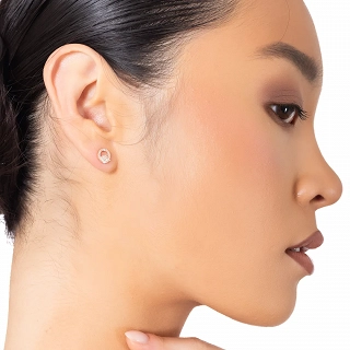 Oxzen ασημένια σκουλαρίκια καρφωτά με λευκά ζιργκόν