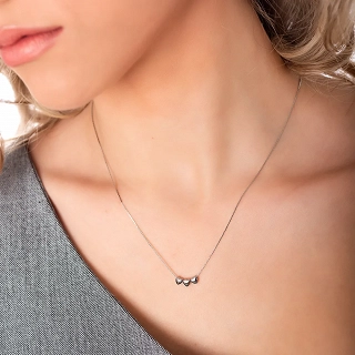 Oxzen ατσάλινο κολιέ με τρεις καρδιές