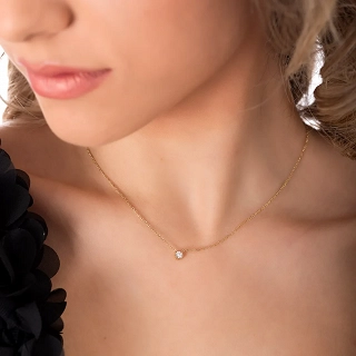 Oxzen ατσάλινο κολιέ μονόπετρο με λευκό ζιργκόν