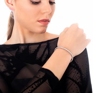 Oxzen βραχιόλι ατσάλινο ριβιέρα ελαστική με λευκά ζιργκόν