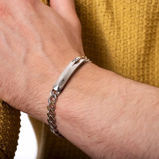 Oxzen ανδρικό βραχιόλι ατσάλινο, ταυτότητα με λευκά ζιργκόν