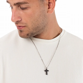 Oxzen ανδρικός σταυρός ατσάλινος διακριτικός μαύρος με ασημί